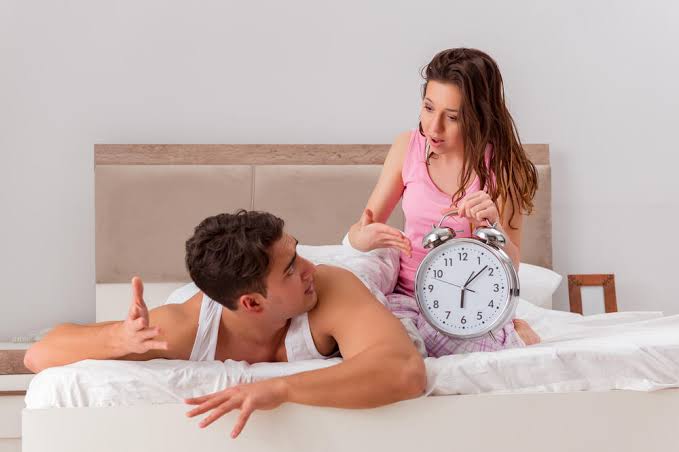 چه ساعتی برای رابطه جنسی بهتر است؟ 